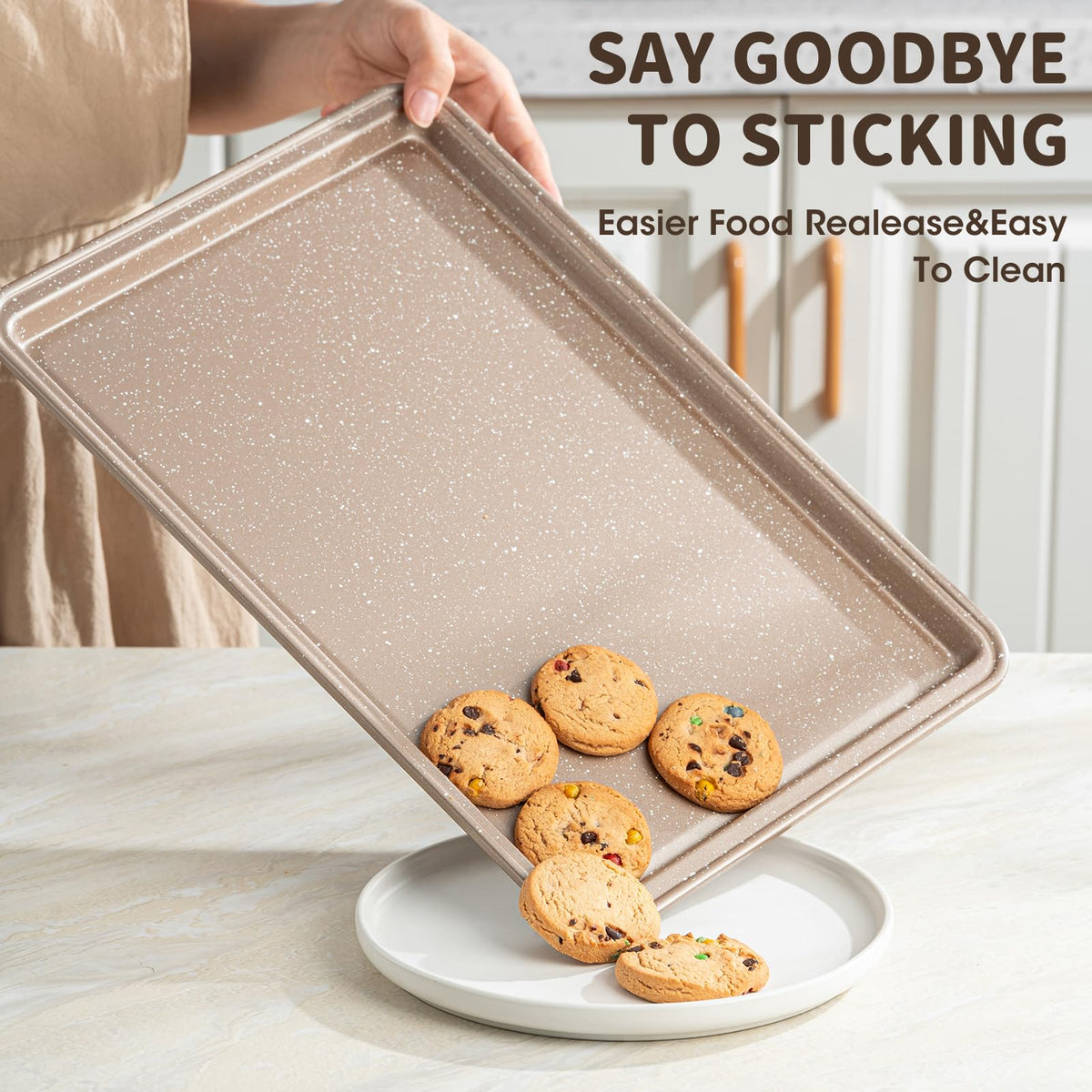 Terlulu 12-cup muffin pan helps bake uniform batches