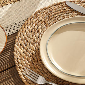 Terrekraft 13.8-inch placemats brightening wedding reception tables