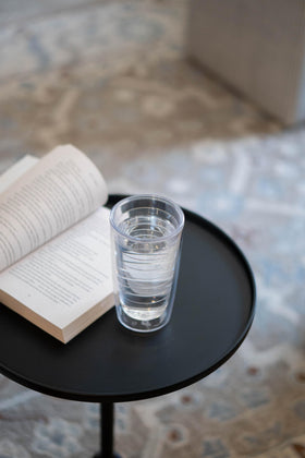 Tervis double-wall insulation close-up, condensation-free surface.