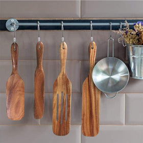 TEZZ Spurtle Set includes hooks for convenient kitchen storage.