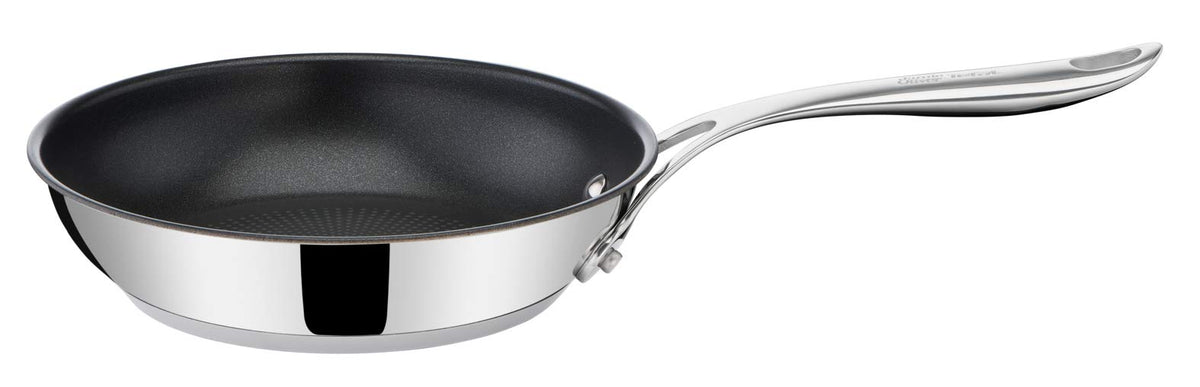 Thermo-Signal indicator on Jamie Oliver pan shows when properly preheated.
