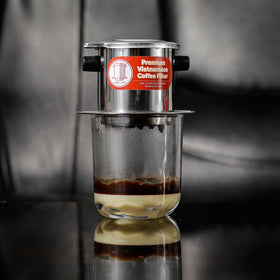 Gravity insert design demonstrated for easier extraction and pouring