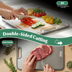 The Cutting Master large surface fits big ingredients and simplifies layout.