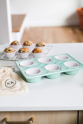 The Silicone Kitchen odor-resistant design helping keep aromas fresh between uses.