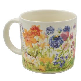 The gift box presentation makes Bee Garden mug a thoughtful nature gift.
