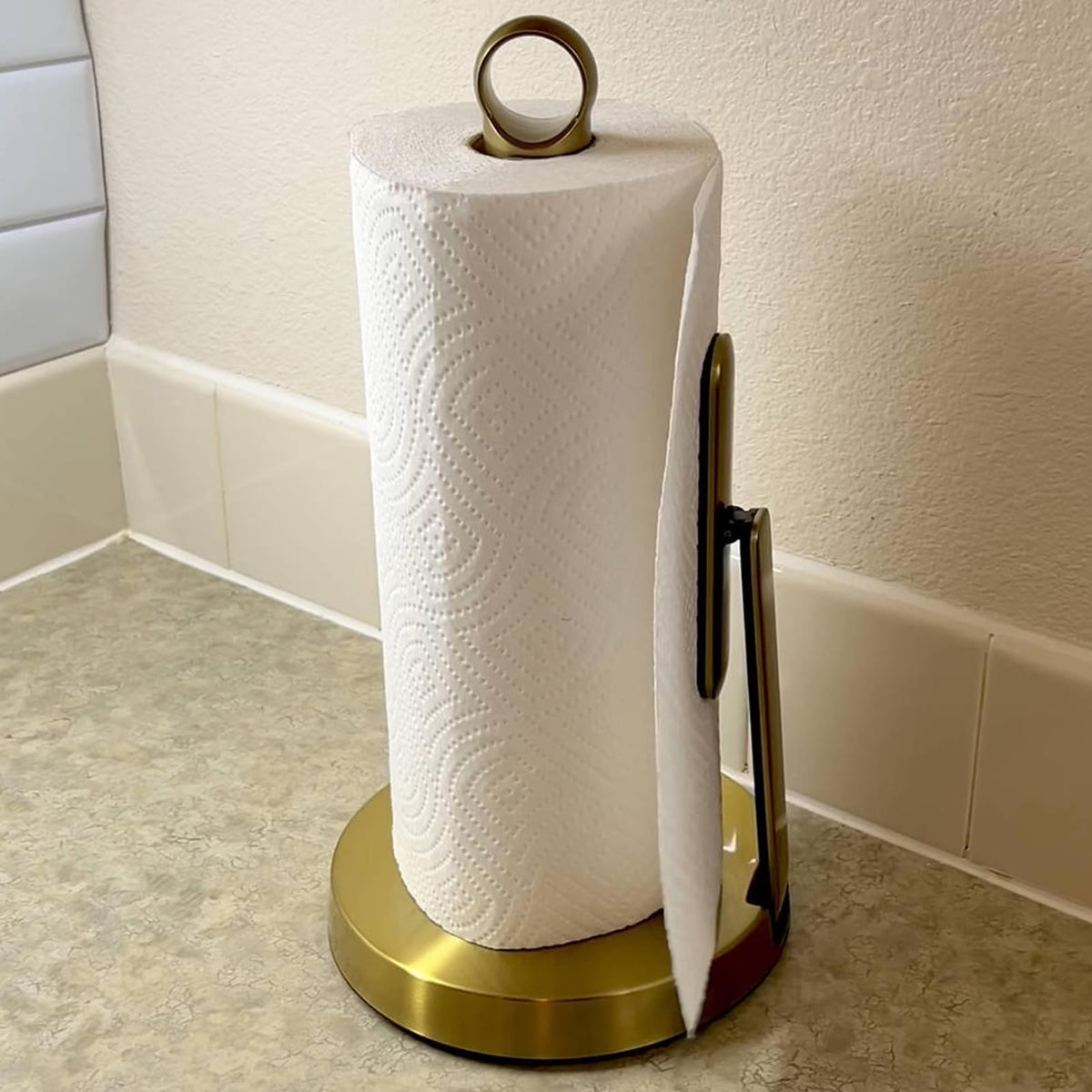 Theaoo base stability keeps the holder steady during towel pulls