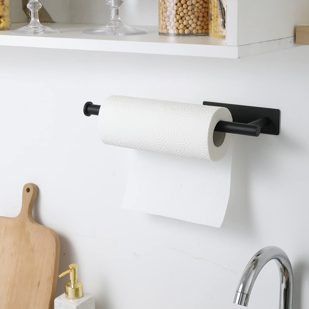 Theaoo bathroom-setup keeps towels and essentials tidy