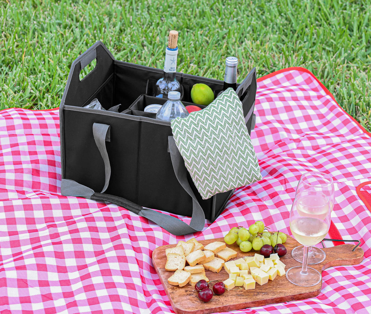 The Barsentials multi-purpose compartments keep drinks and food organized.