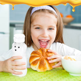 Thenshop leakproof squeeze bottle keeps liquids tidy during travel.