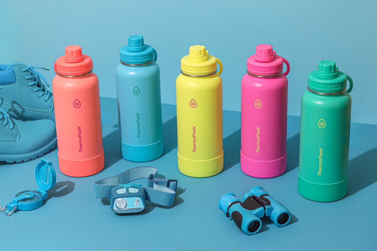 Loop handle and cupholder-friendly shape for easy transport
