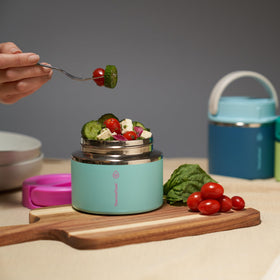ThermoFlask portable handle eases carrying for lunches on the go.