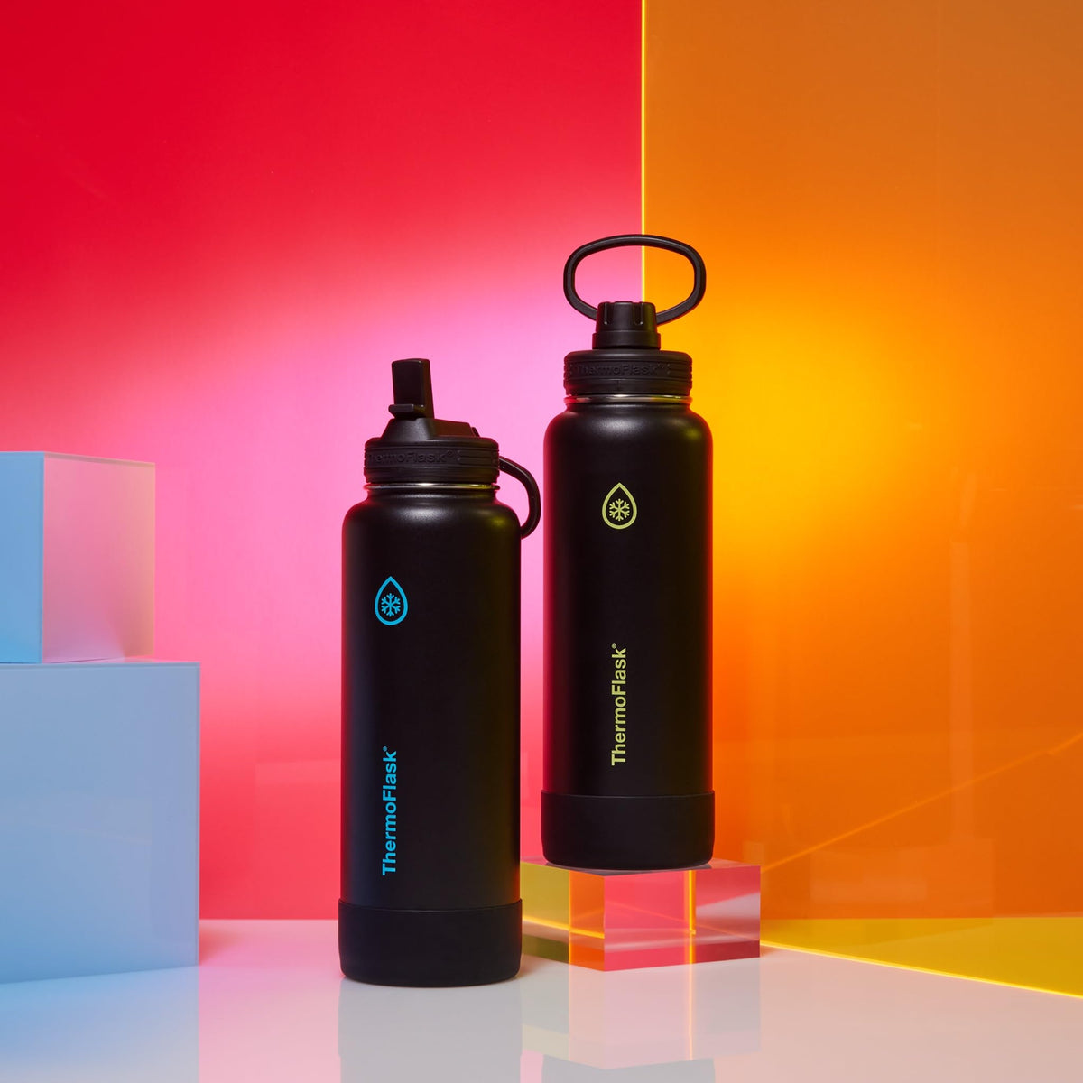 ThermoFlask Shadow Glow held in hand, a reliable travel companion for cold or hot drinks
