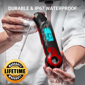 ThermoMaven IP67 waterproof thermometer enduring splashes during outdoor grilling.