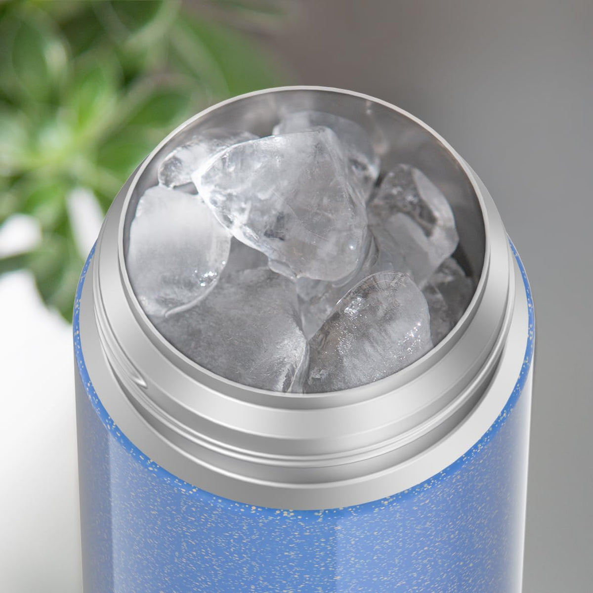 THERMOS FUNTainer durable stainless-steel construction withstands daily use and drops