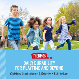 THERMOS Funtainer's integrated carry handle with soft-touch grip facilitates transport.