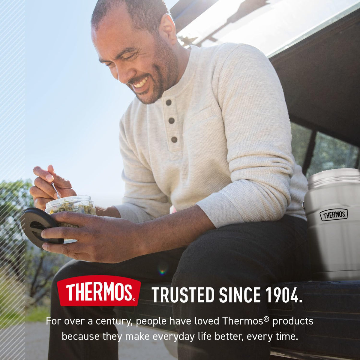 THERMOS Stainless King performance image indicates temperature retention capabilities in real-world use.