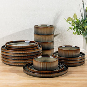 TheTerra Coca Mocha dinner plate close-up highlights speckled glaze and handcrafted charm for everyday dining.