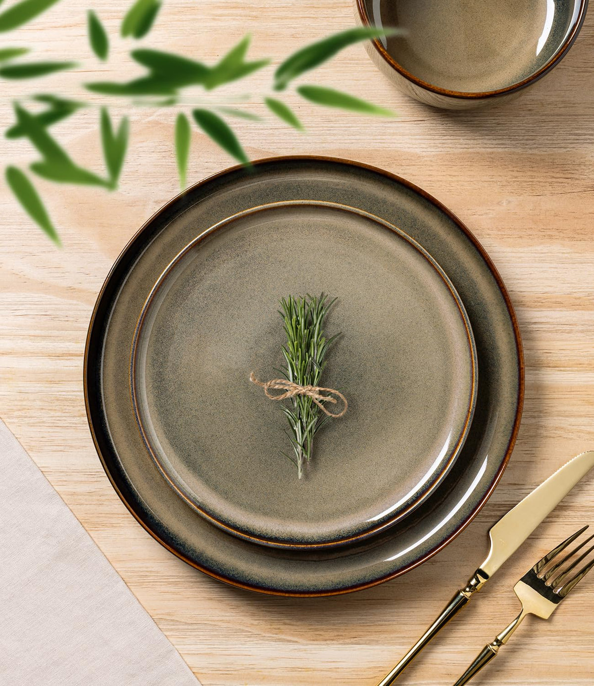 TheTerra Coca Mocha salad plate 8.5 inches with durable, dishwasher-safe finish.