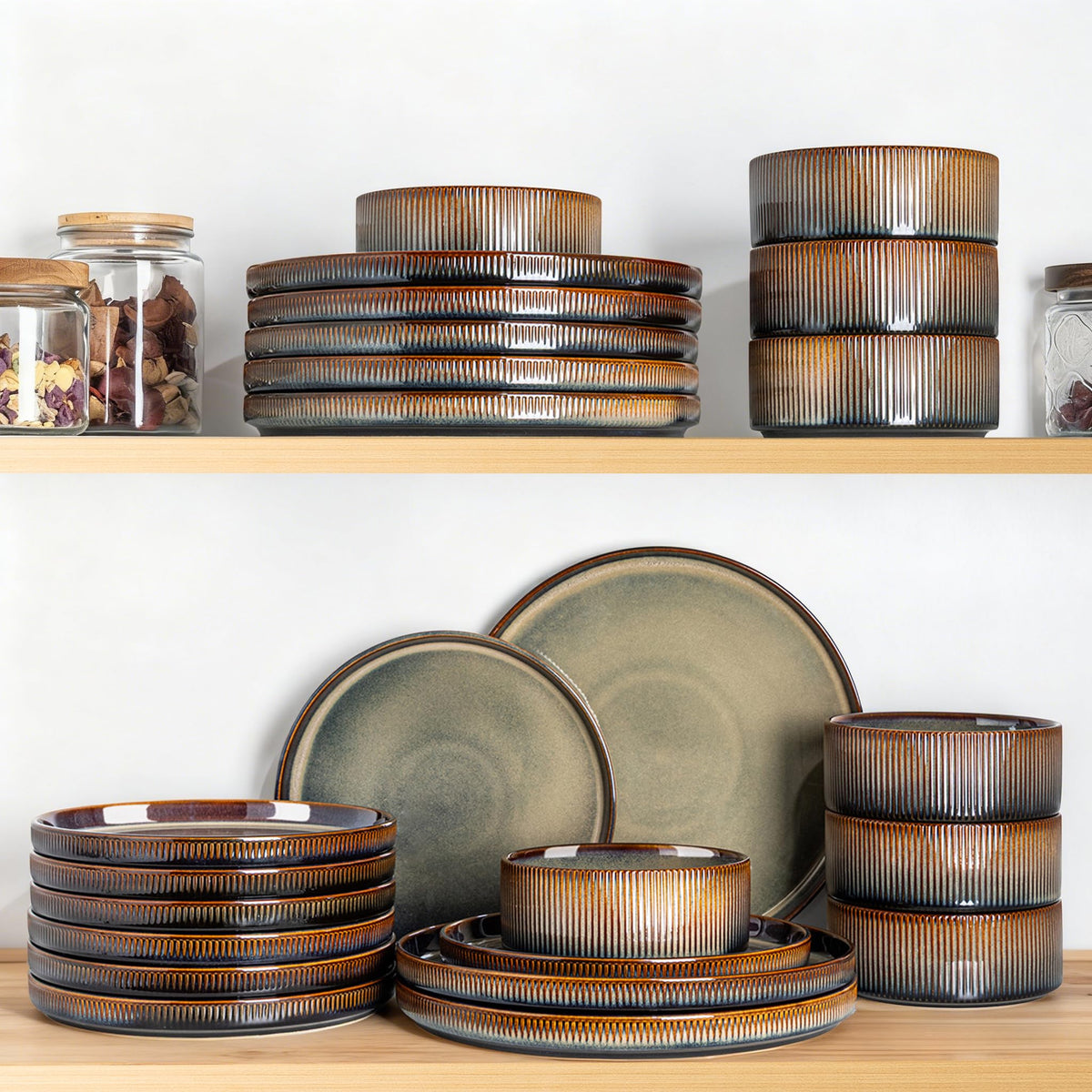 TheTerra Coca Mocha table scene showcases elegant tableware for gatherings.