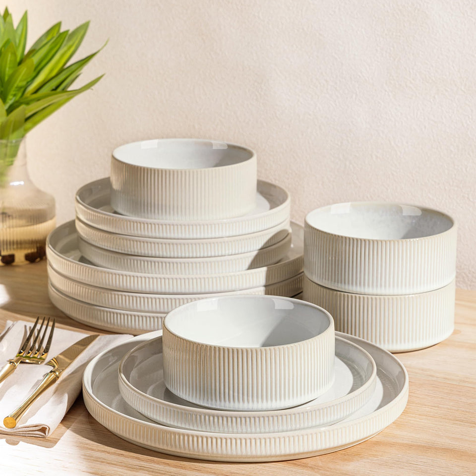TheTerra 10.25-inch dinner plate with double reactive glaze for a unique dining touch