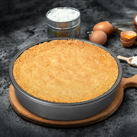 Tiawudi gift-ready bakeware box for a thoughtful present.