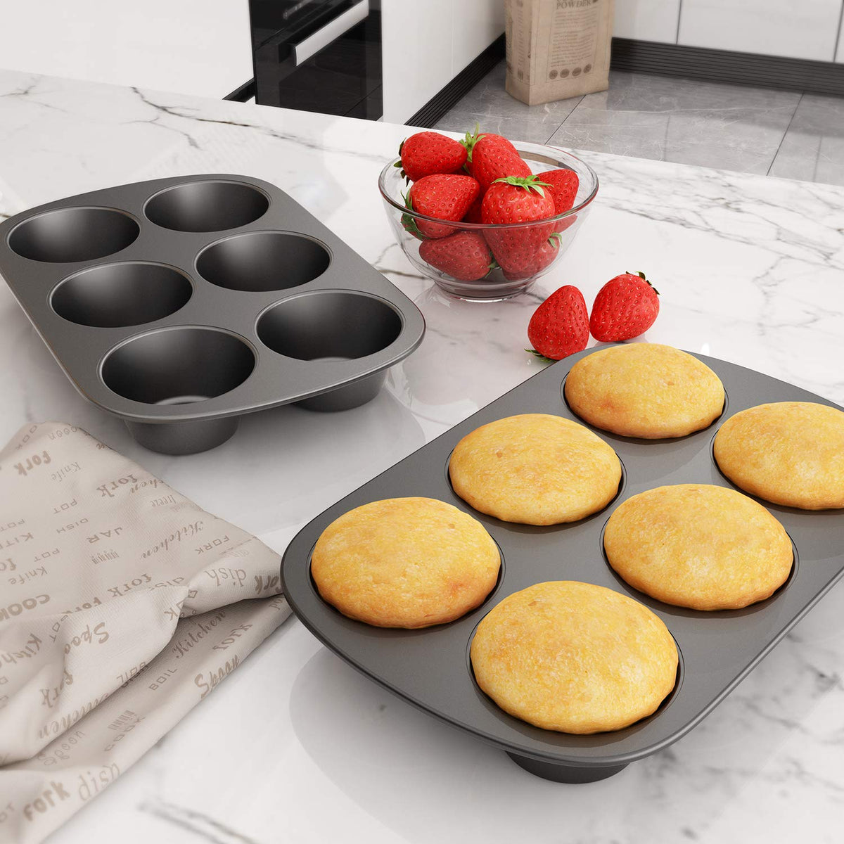 Tiawudi jumbo muffin pan carbon steel texture emphasizing even heat and durability.