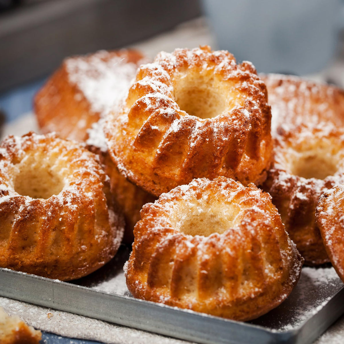Tiawudi mini fluted tube pan oven-ready for quick bakes.