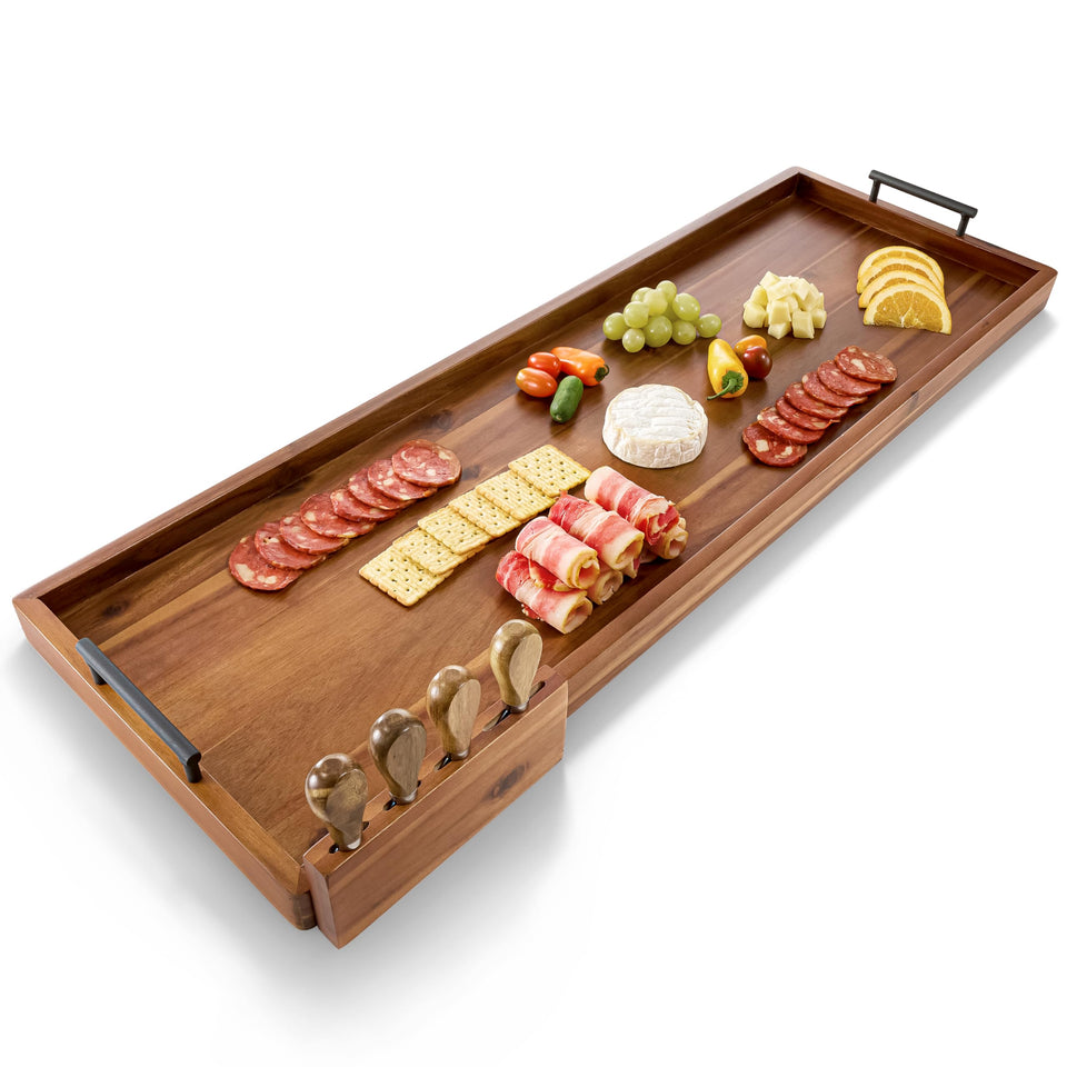 Tidita Acacia 36-inch board with handles, ideal for entertaining.