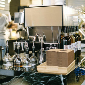 TINSKY corrugated sleeve demonstrates thermal protection for hot beverages and cool drinks.