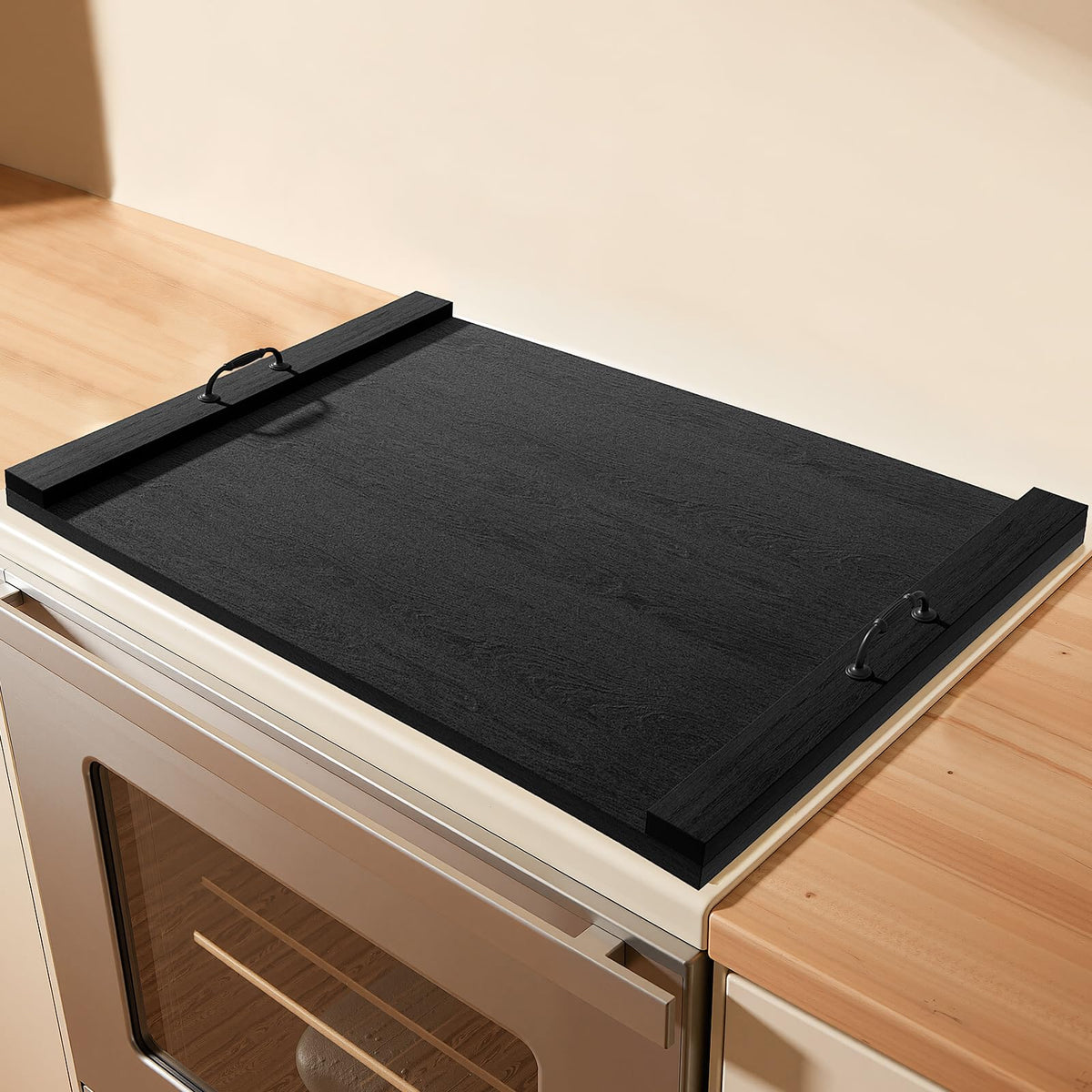 TIRYIUOU board cleans easily with a damp cloth.