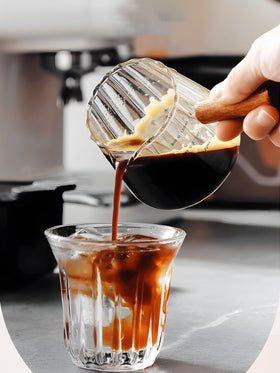 TIWPAJS glass measuring cup shows clear scale display for easy filling