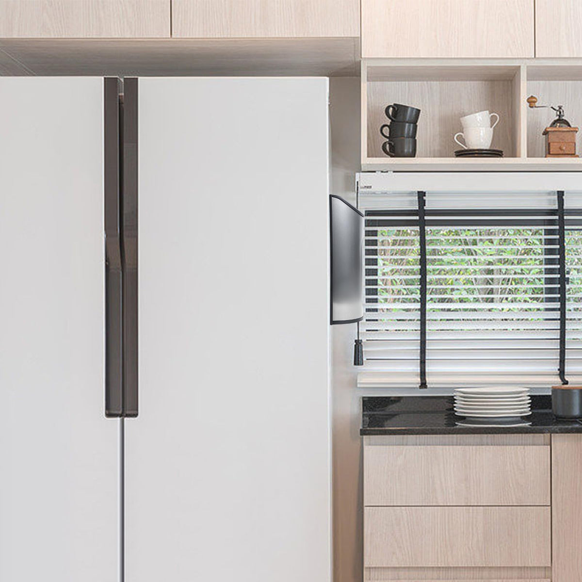 TKGKHK epoxy-coated steel body resists rust in busy kitchens.