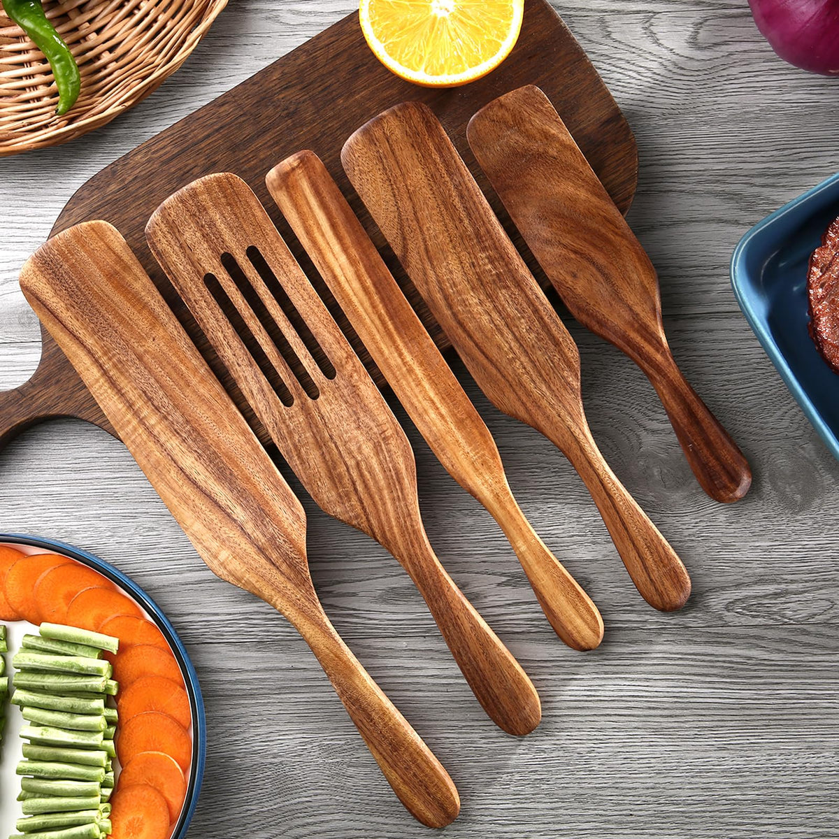 Tmkit scratch-resistant wooden utensils for gentle handling of pots.