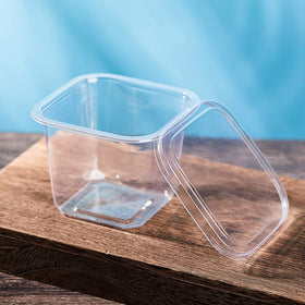 TOFLEN clear lids on square cups protect desserts during transport