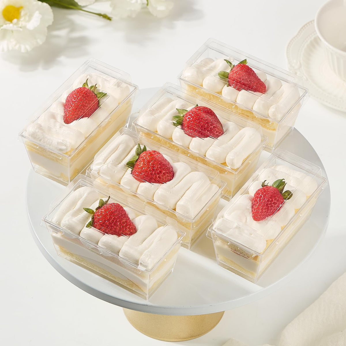 TOFLEN PS clear dessert cups suitable for versatile displays.
