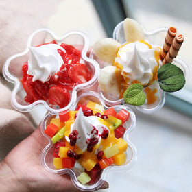 TOFLEN strawberry shortcake served in flower-design cups.