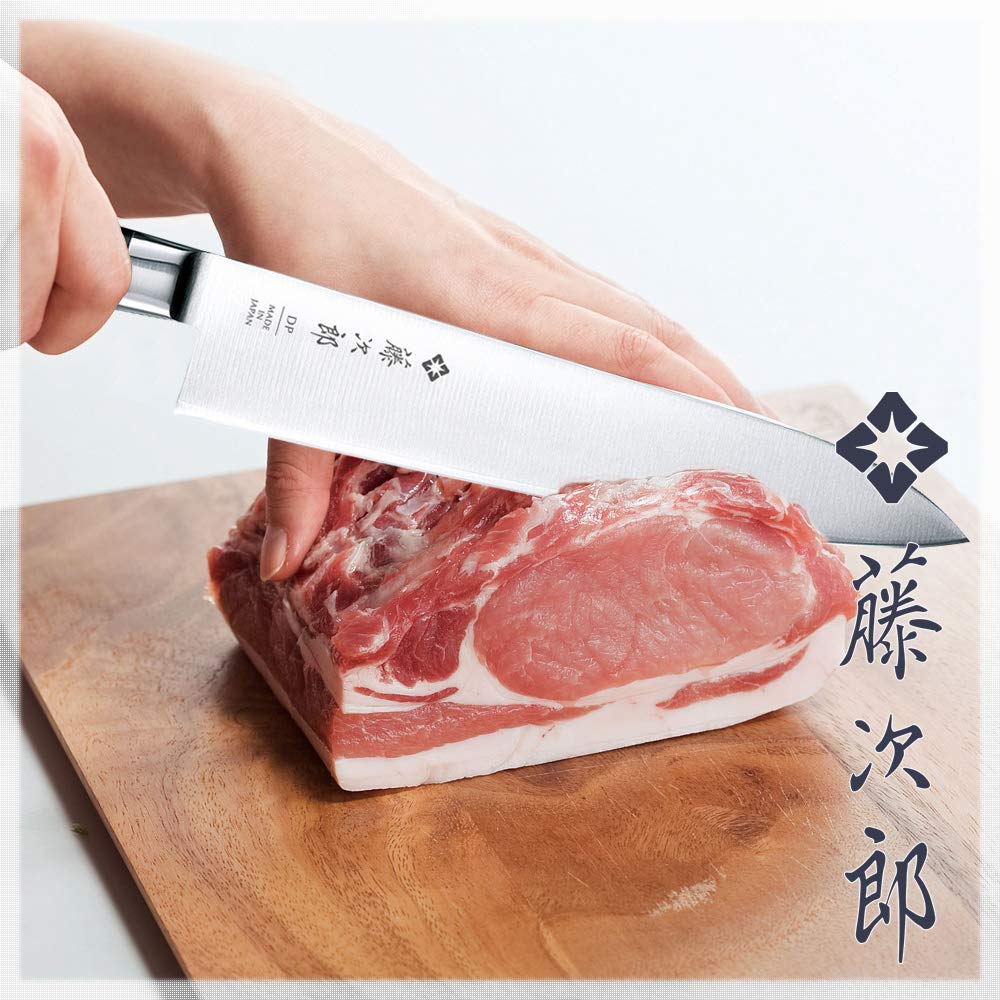 Tojiro full-length knife view with balanced feel for easy prep