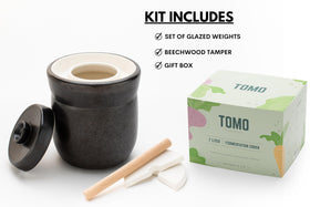 TOMO 3L wide-mouth crock ideal for easy loading of vegetables