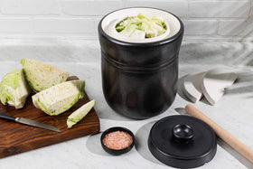 TOMO waterlock seal detail shows wide seal for easy fermentation.