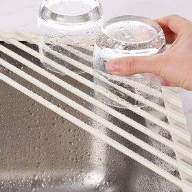 Tomorotec adjustable silicone sides allow a custom fit for different sink shapes.