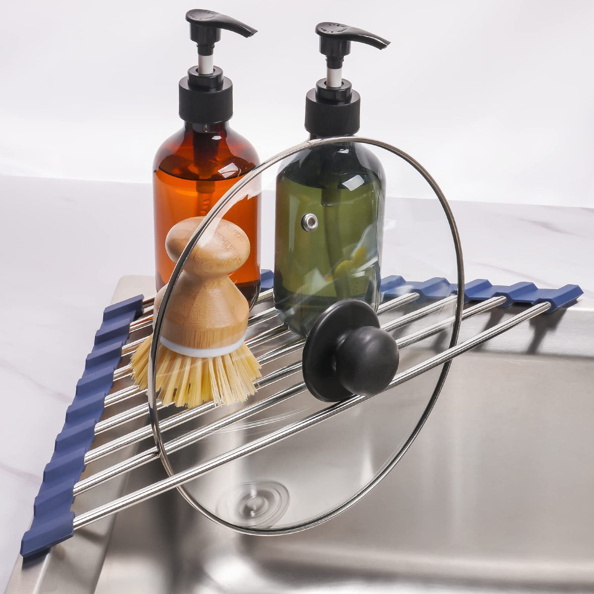 Tomorotec blue finish adds style while drying dishes.