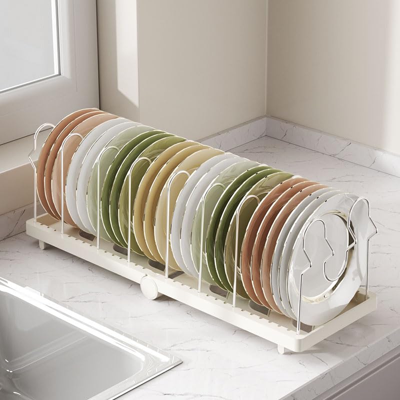 Compact TOMSHUB organization helping busy kitchens