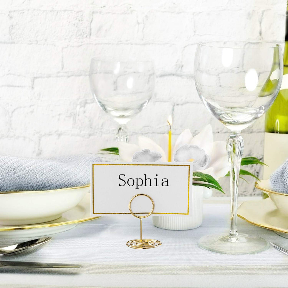 Toncoo table sign stand shows cards clearly without taking table space.