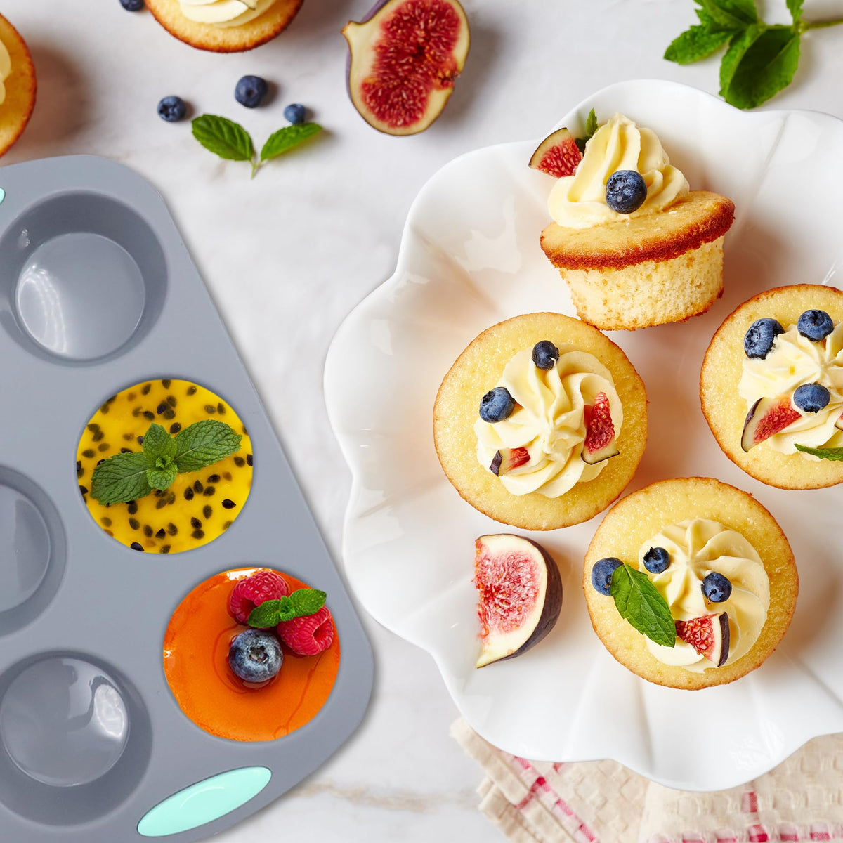 Tongjude dishwasher-safe bakeware simplifies cleanup after baking donuts.