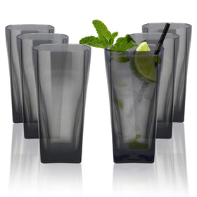 Top-spring 20oz tumbler in clear shatterproof plastic for daily drinks without breakage