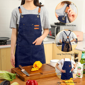 Tosewever apron large pockets with tools and phone.