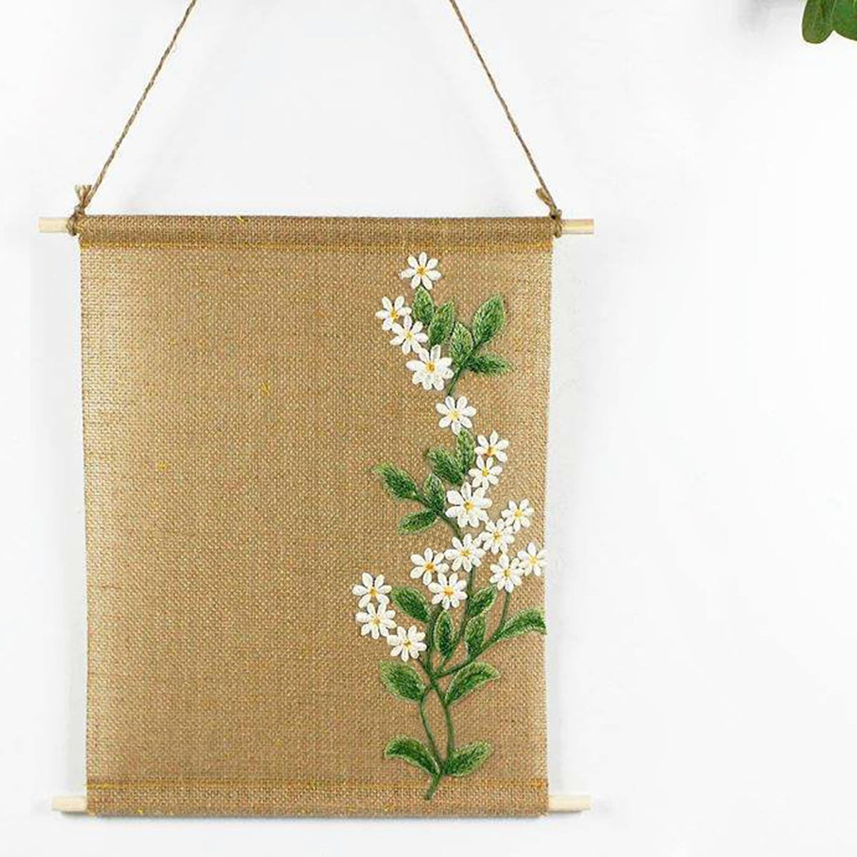 Tosnail burlap table runner on a dining table for natural vintage decor