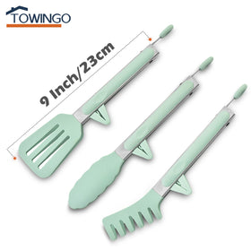 TOWINGO lock feature prevents accidental opening during cooking