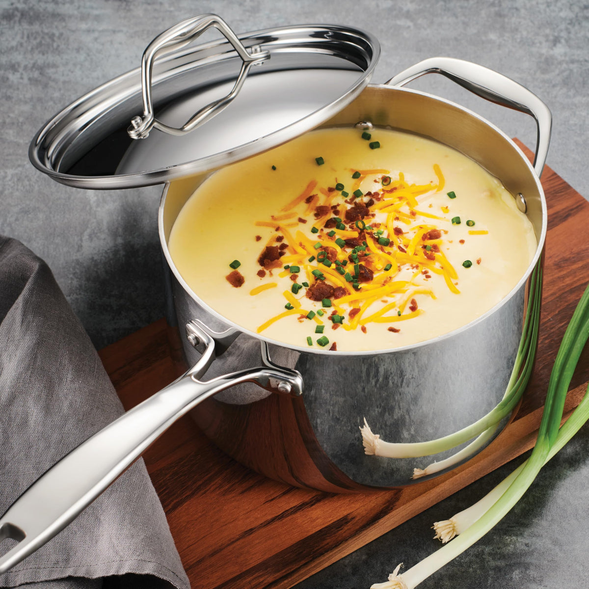 Tramontina Signature Tri-Ply 4-quart sauce pan with lid for soups