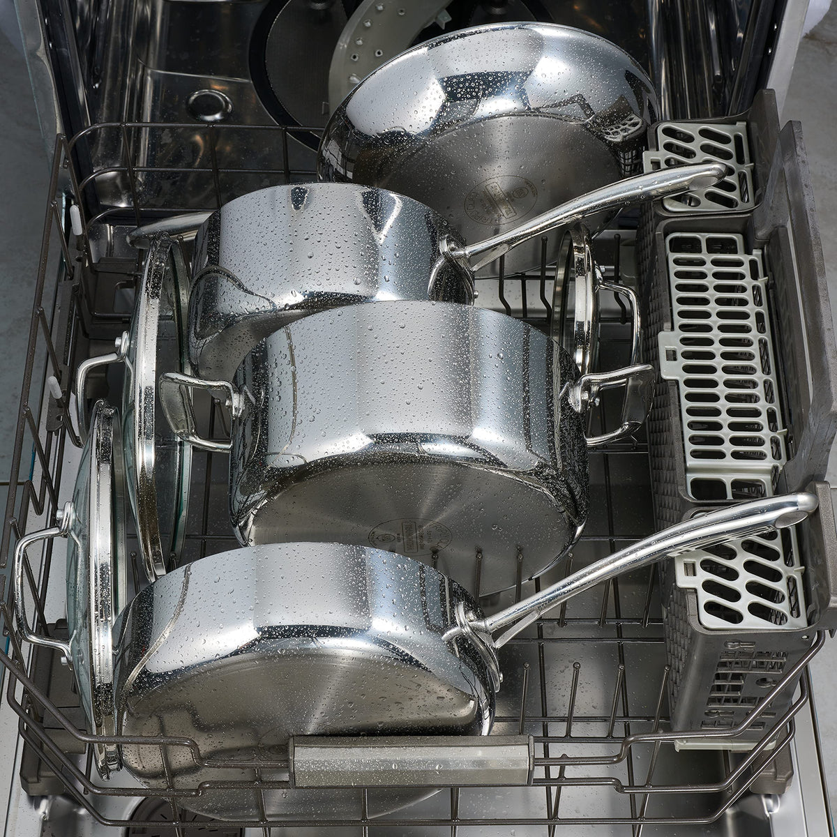 Tramontina Tri-Ply Clad 4-Qt sauce pan glass lid locks in moisture